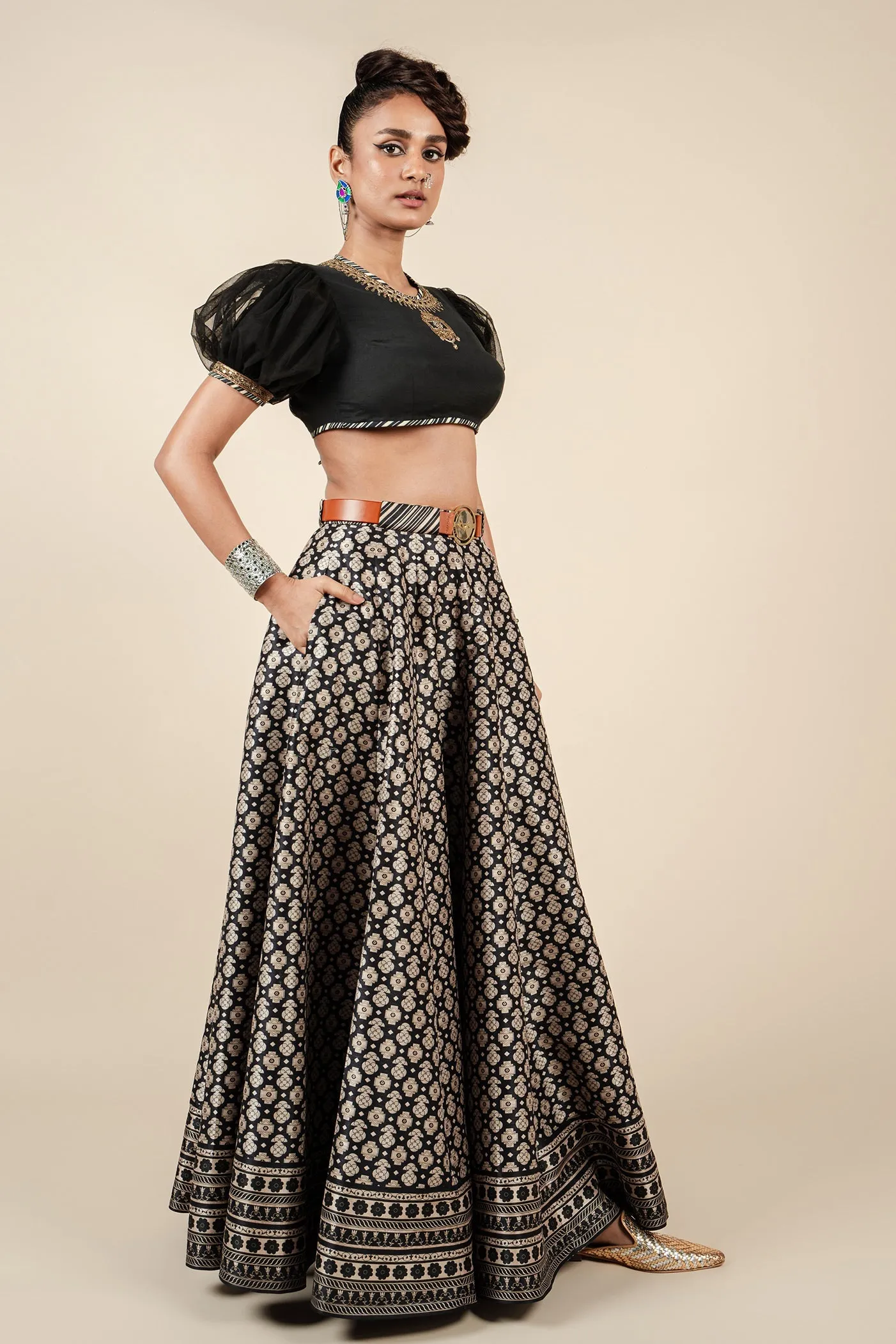 Almond Ivory - Black Skirt Set