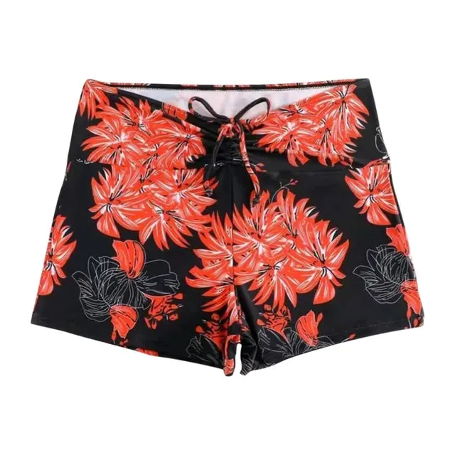 Blumena - Holiday shorts with flower print