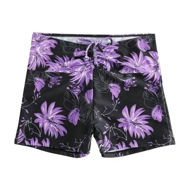 Blumena - Holiday shorts with flower print