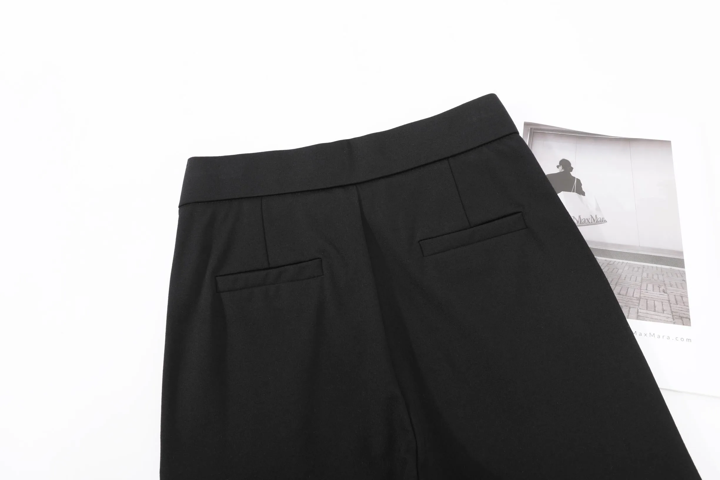Chic Ankle Cut Trousers for a Sophisticated Look
