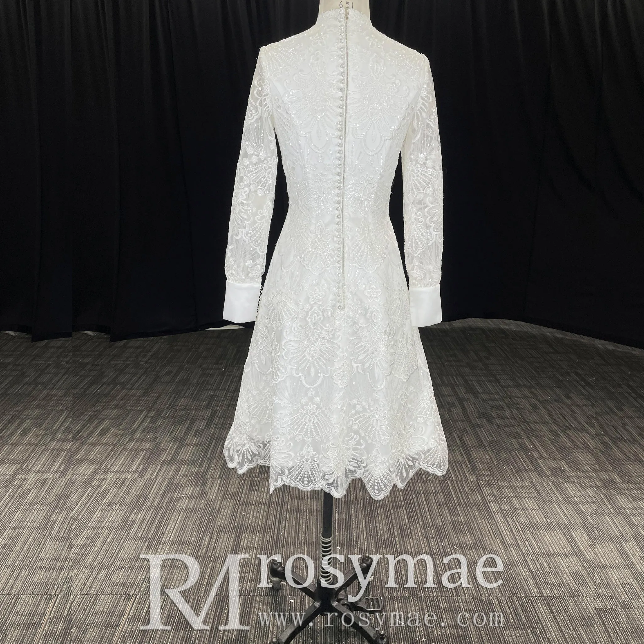 Elegant Knee Length Long Sleeve A-Line Lace Wedding Dresses