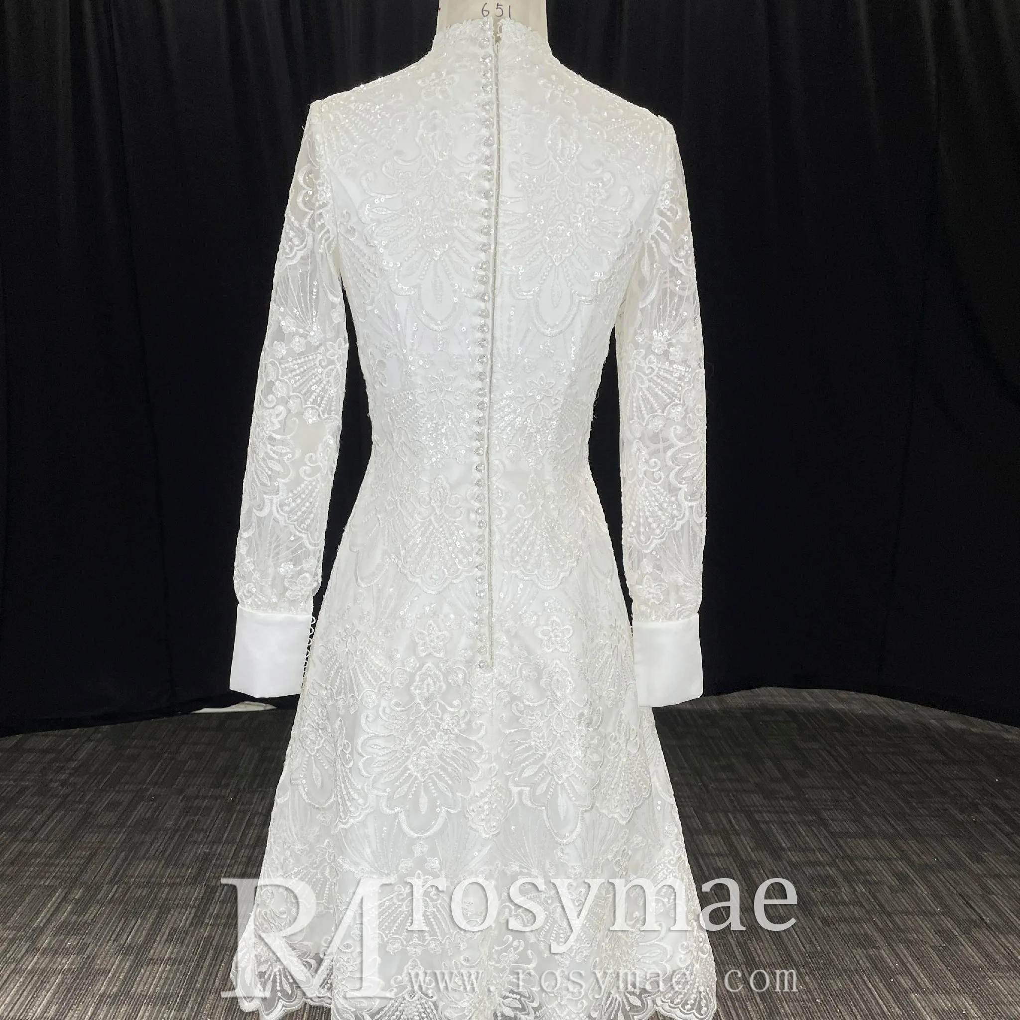 Elegant Knee Length Long Sleeve A-Line Lace Wedding Dresses