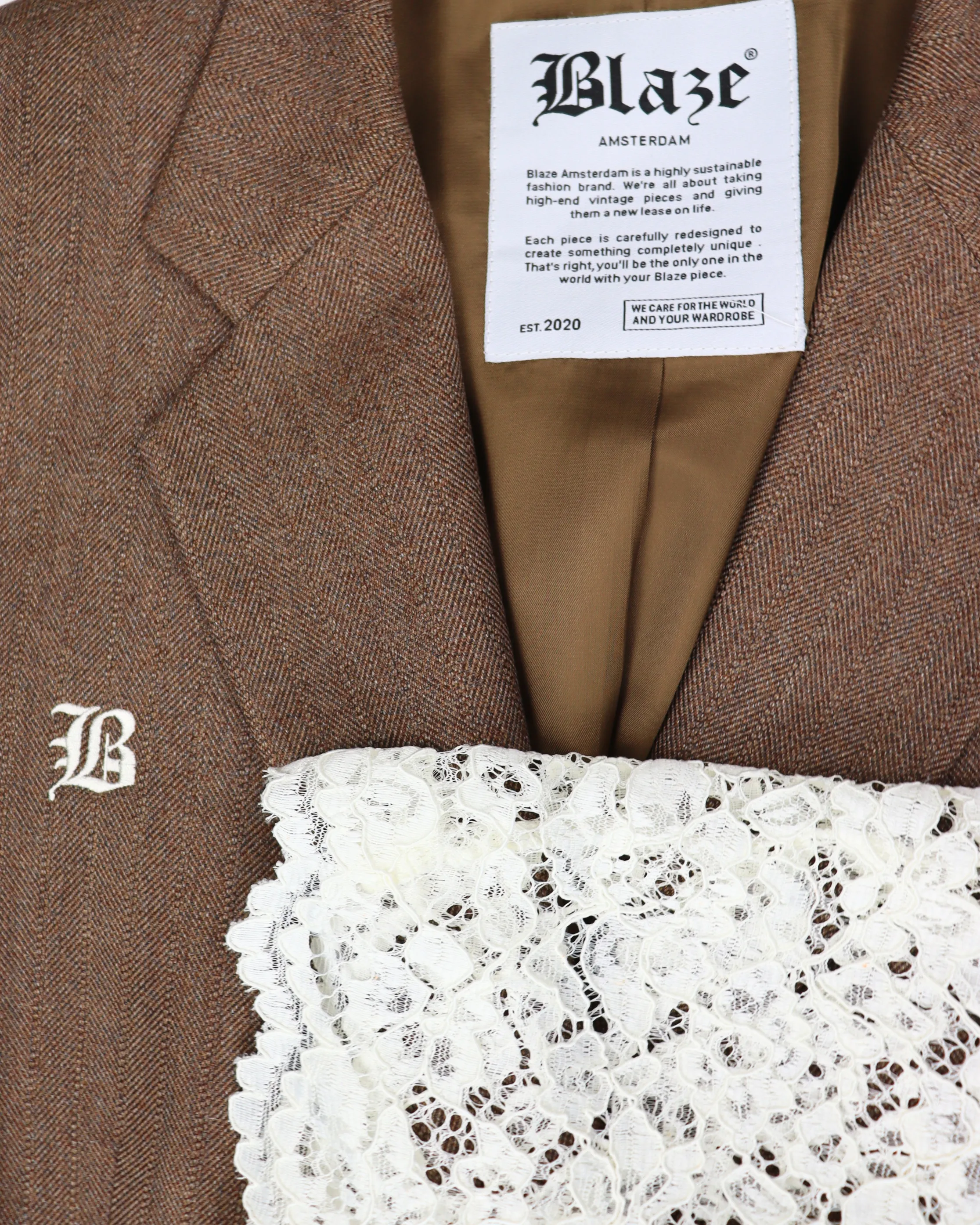 FITTED LACE BLAZE