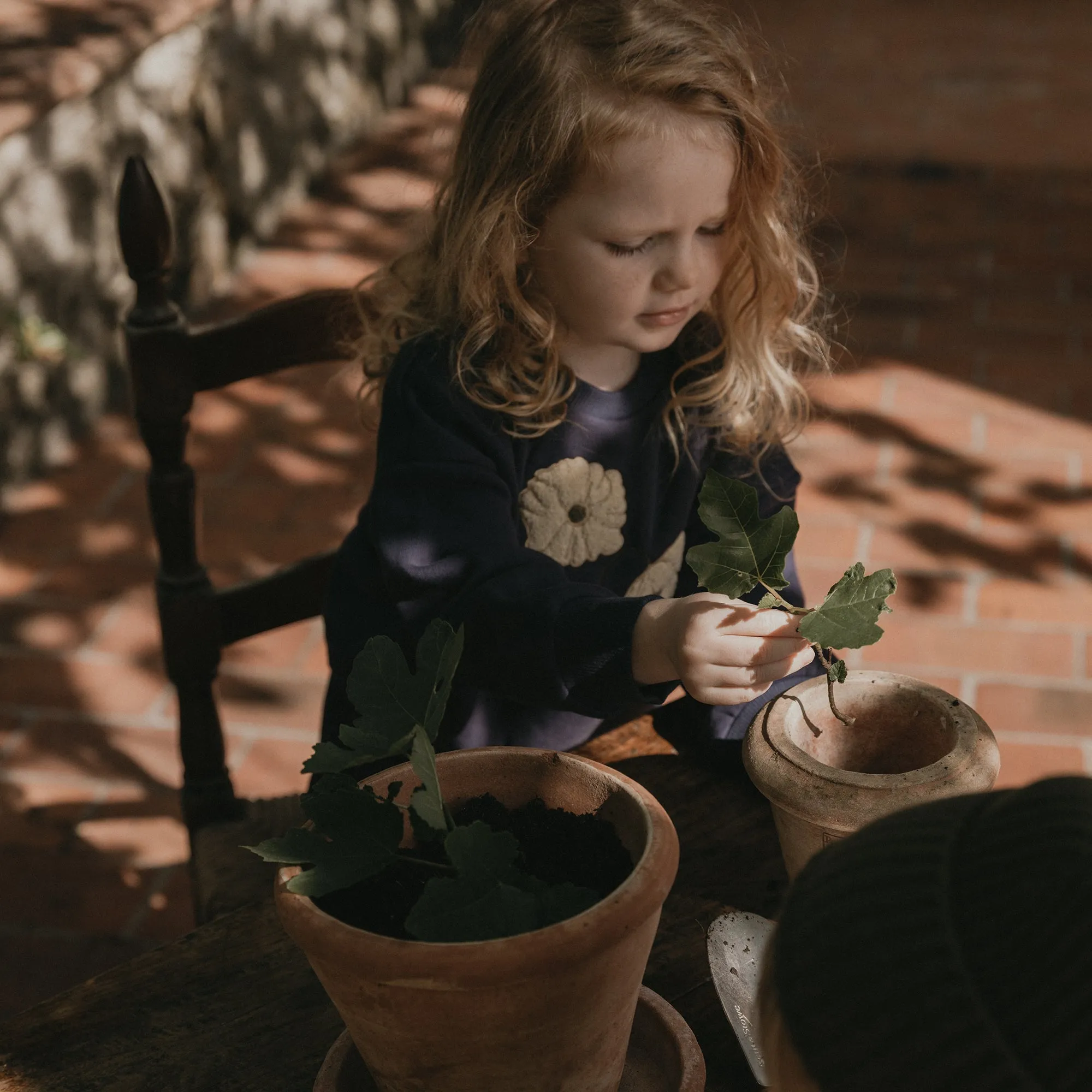 Garbo & Friends Flos Navy Sweatshirt