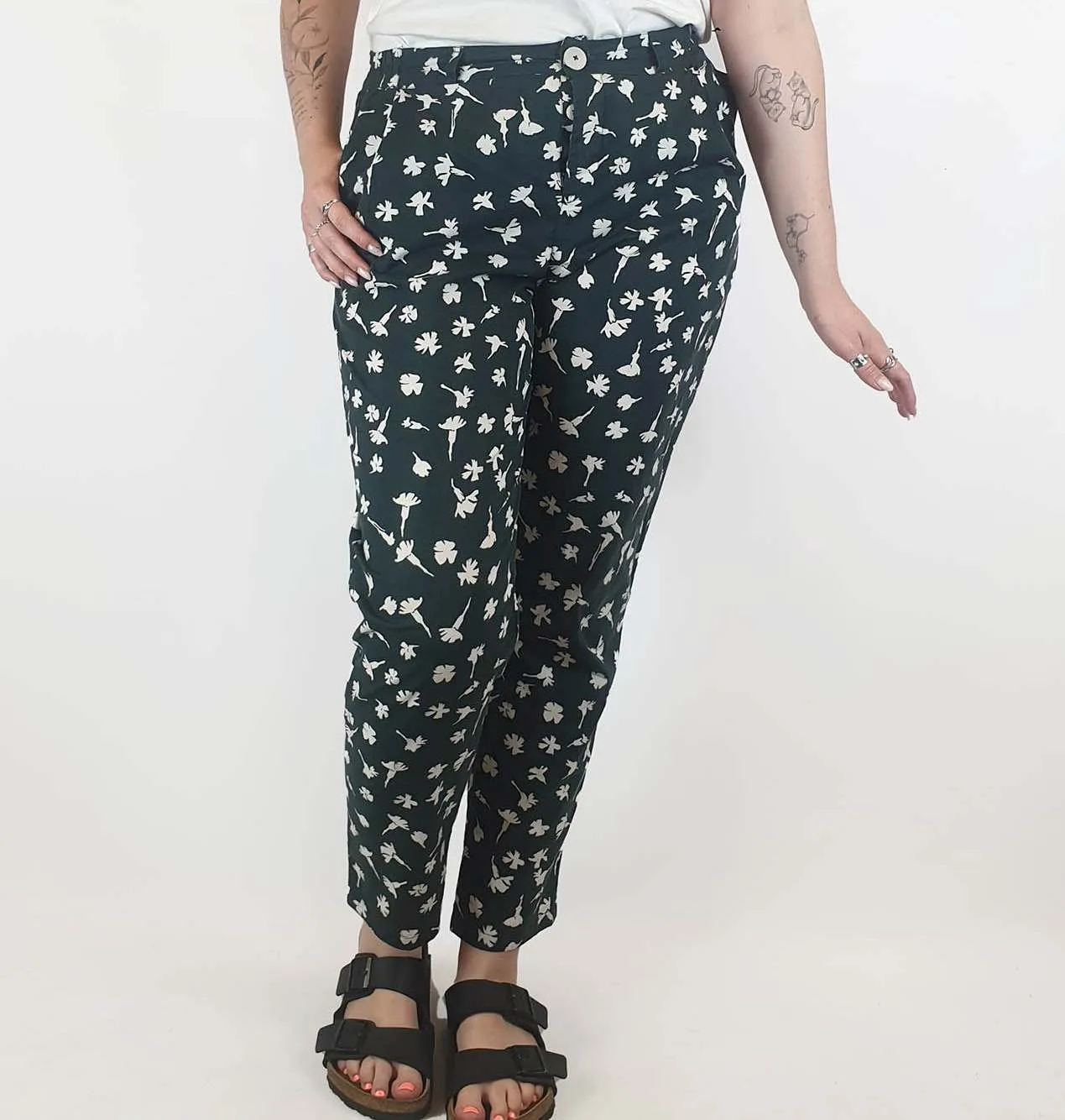 Kowtow green print straight leg pants size M