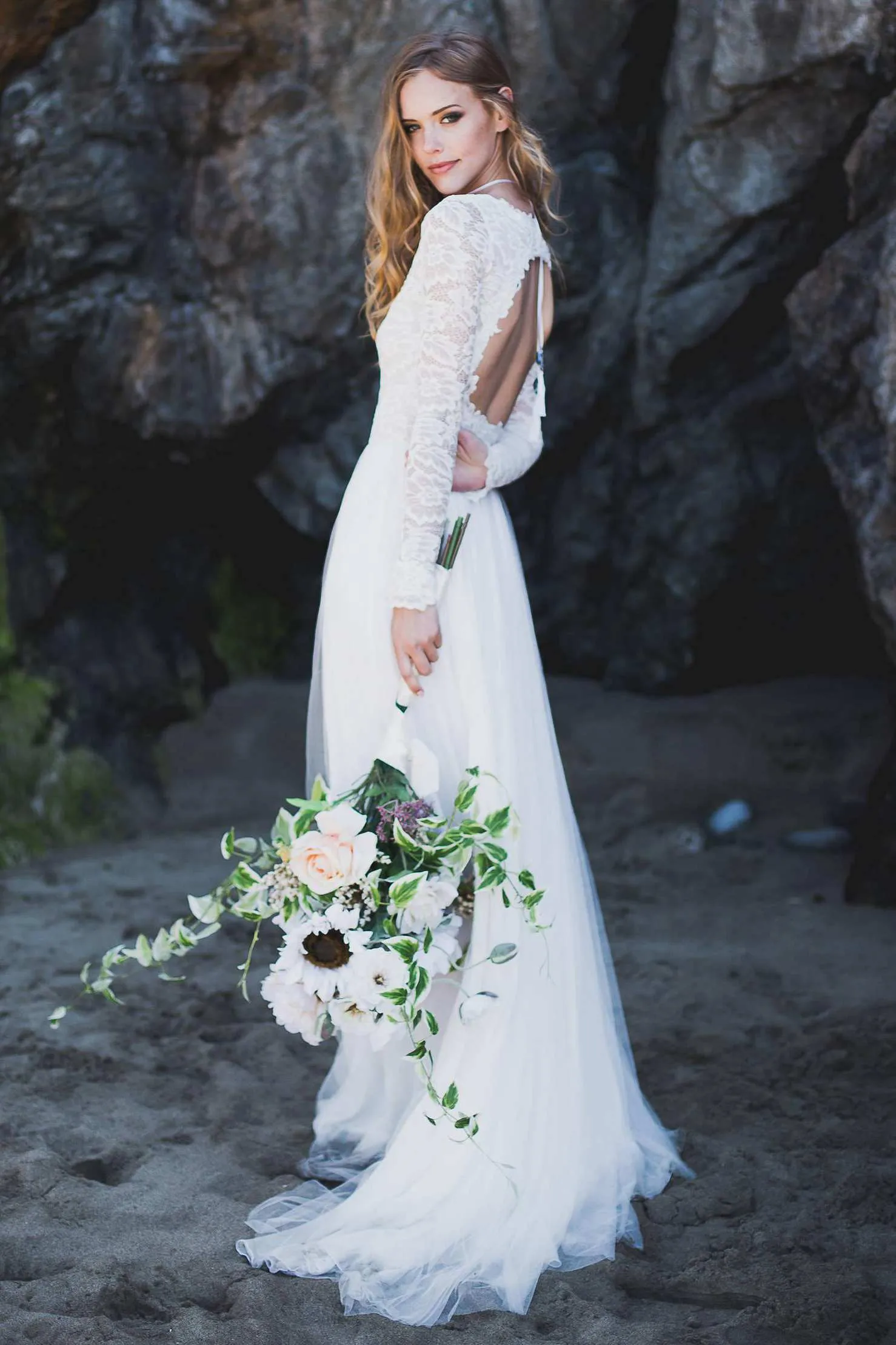 Long Sleeve Chiffon Tulle Lace Wedding Dress-715284