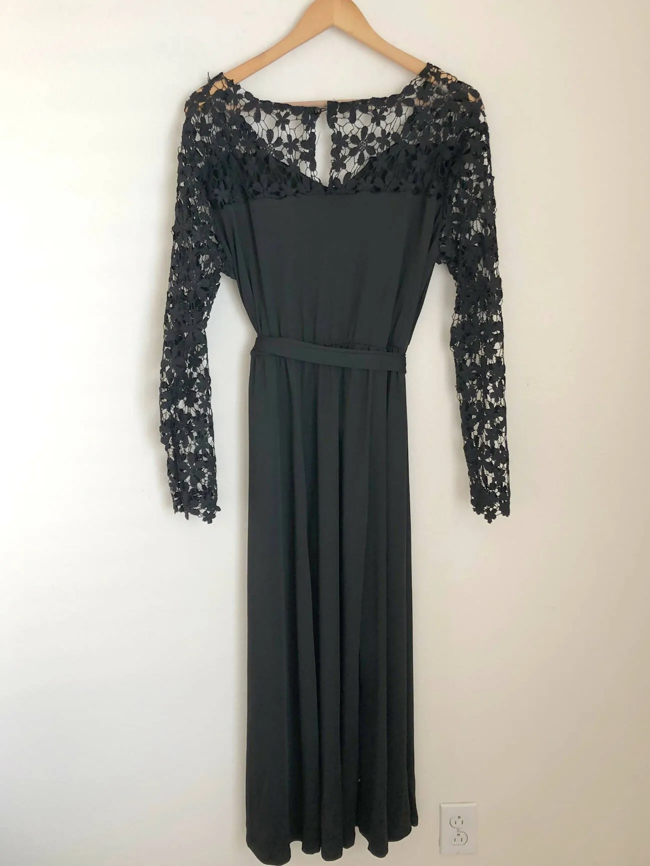 Long sleeve waist tie dress