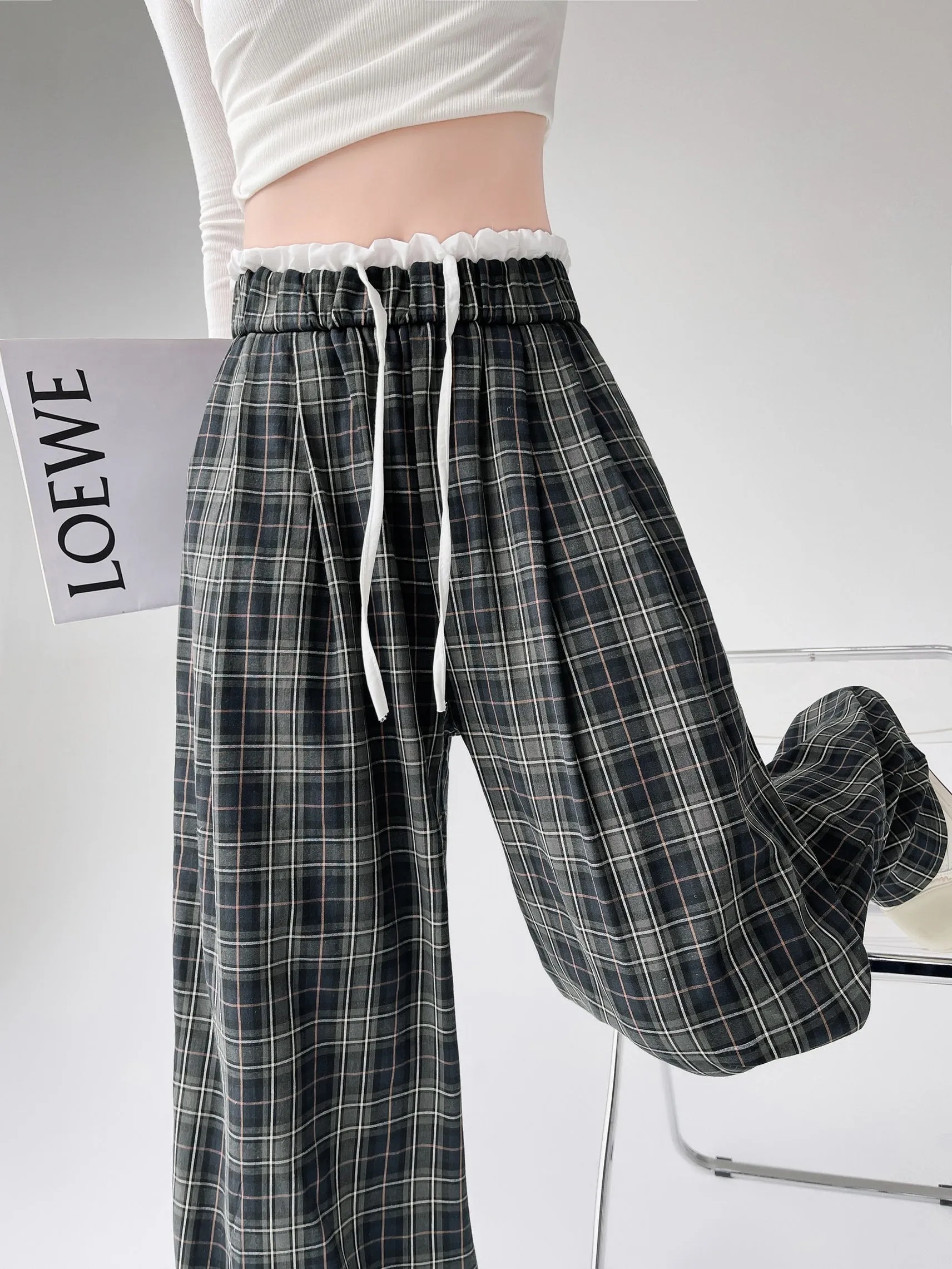 Retro Style Women's Straight-leg Pants with Relaxed Fit