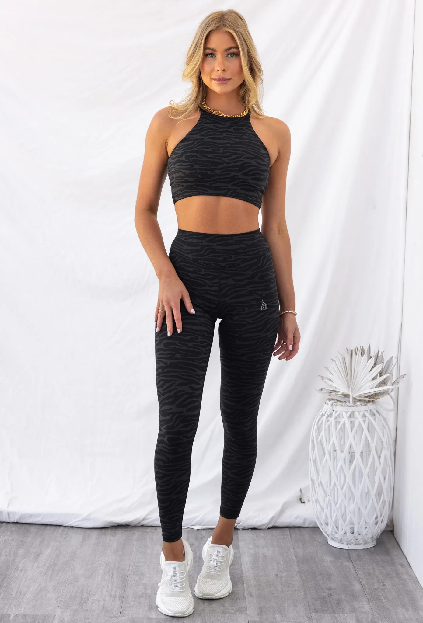 Reversible Sports Crop - Black Zebra