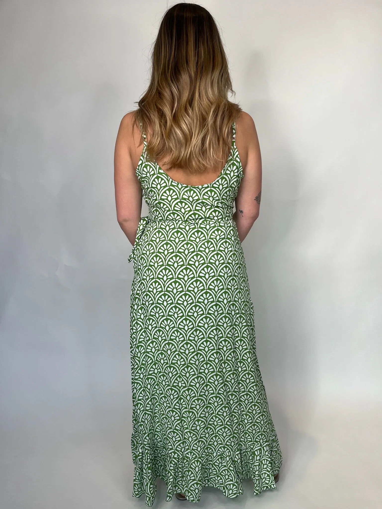 Skemo Art Deco Wrap Long Dress Green