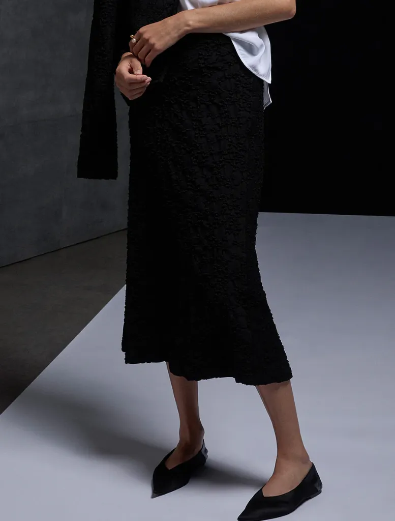 Slim Skirt - Black