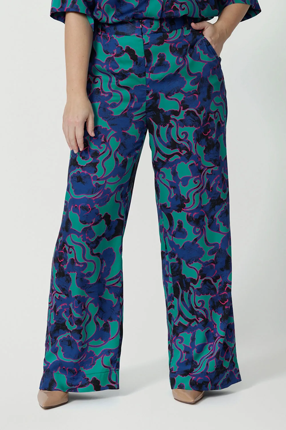 Sloane Pant in Jade Deco