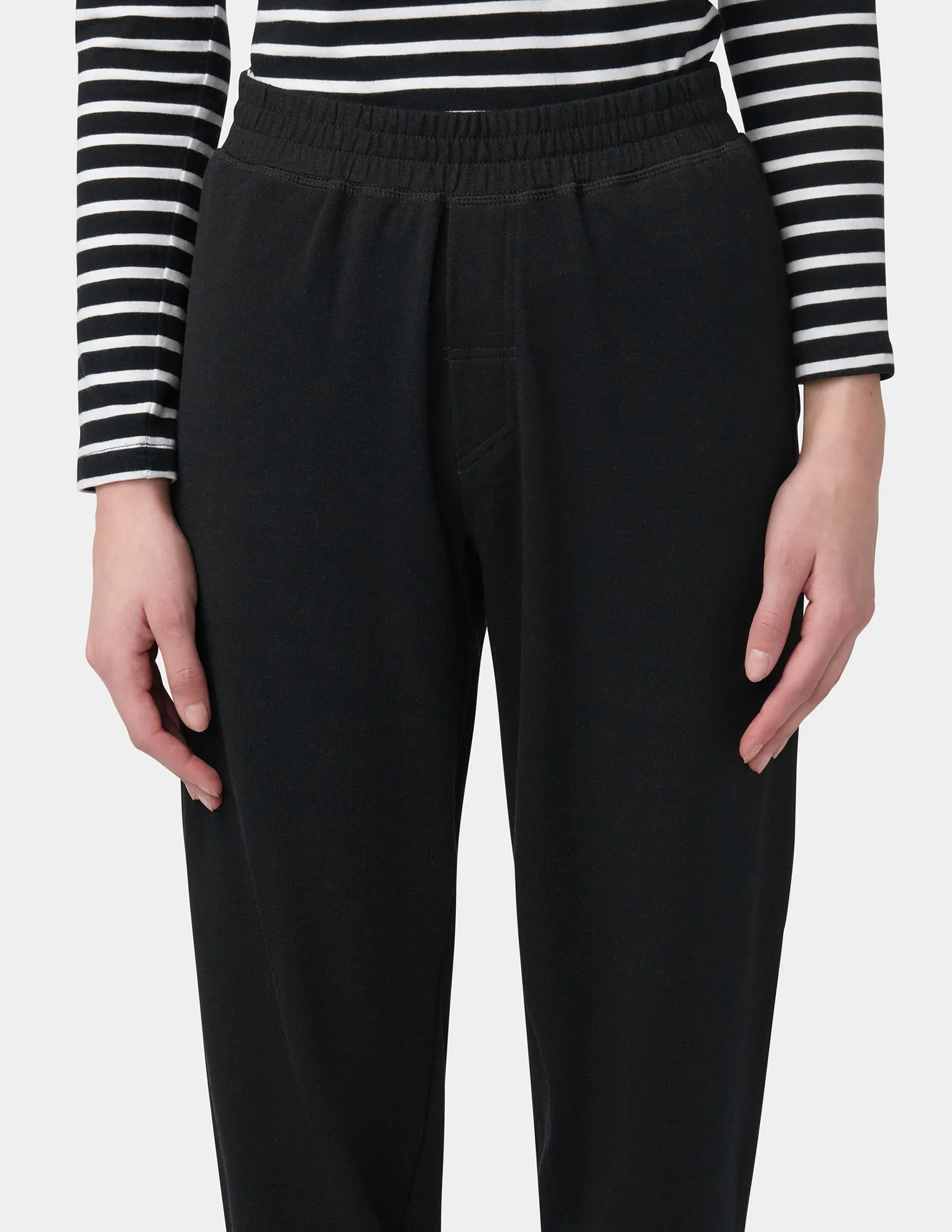 Solid Cuffed Pant with Pockets