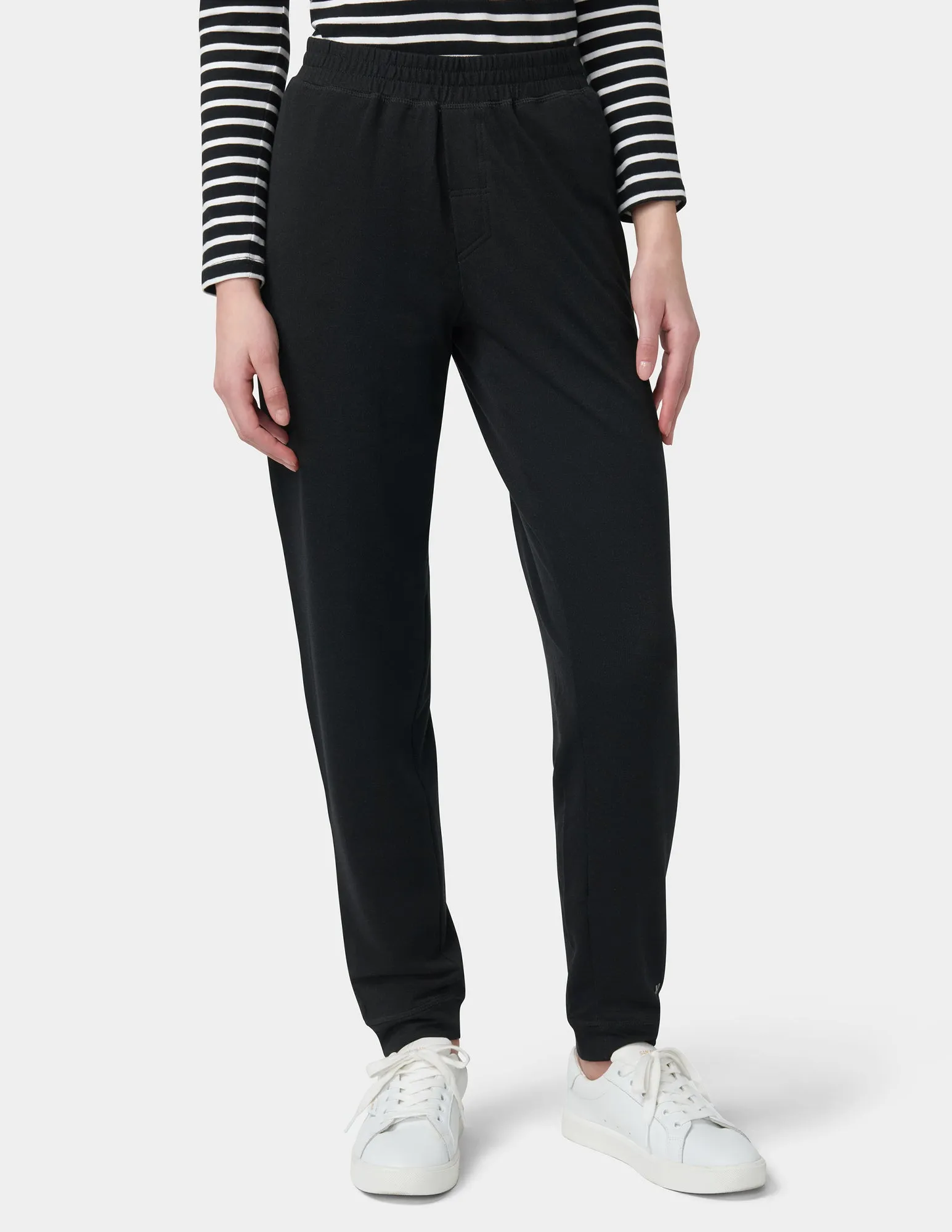 Solid Cuffed Pant with Pockets