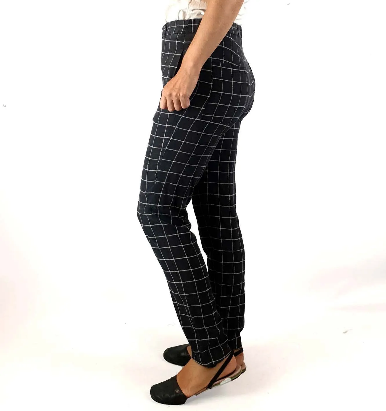 Steven Alan 100% silk black and white check pants size 2, best fits 8