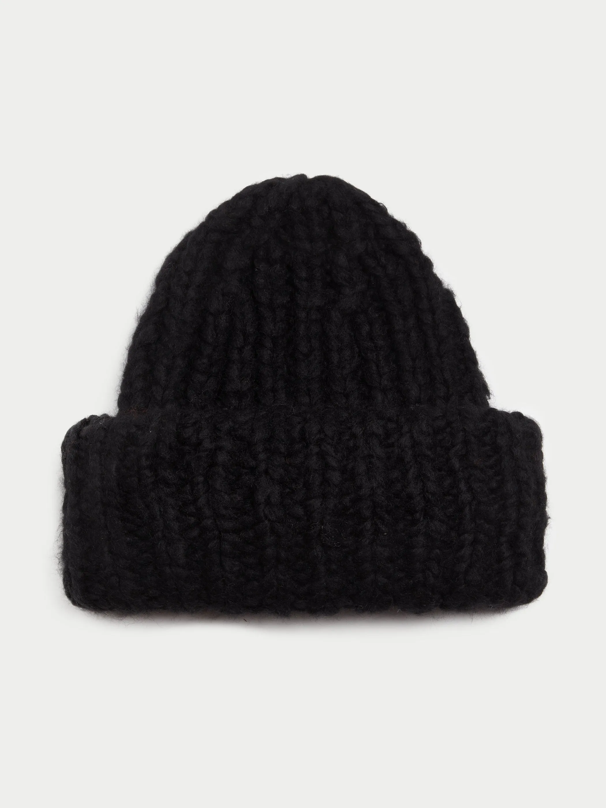 The Lumi Ribbed Beanie in Cashmere