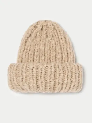 The Lumi Ribbed Beanie in Cashmere